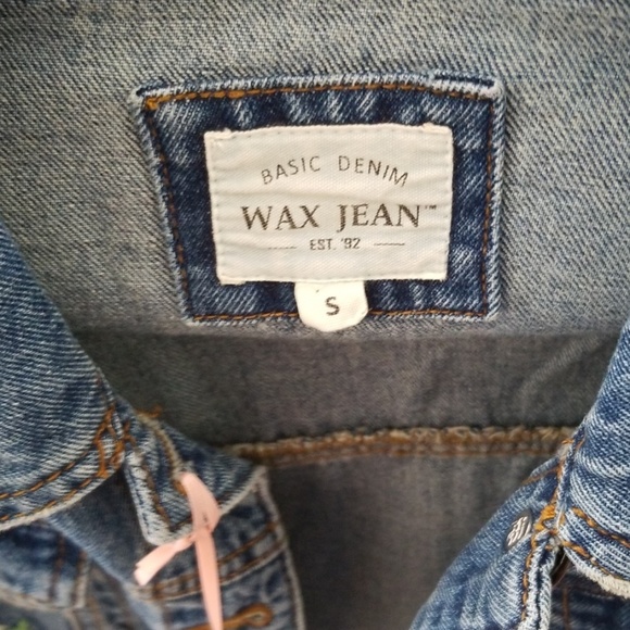 NWT Jean jacket, embroidery size small - Picture 2 of 2